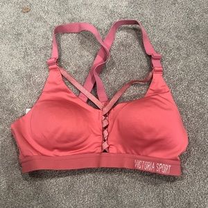 Victoria sport sports bra